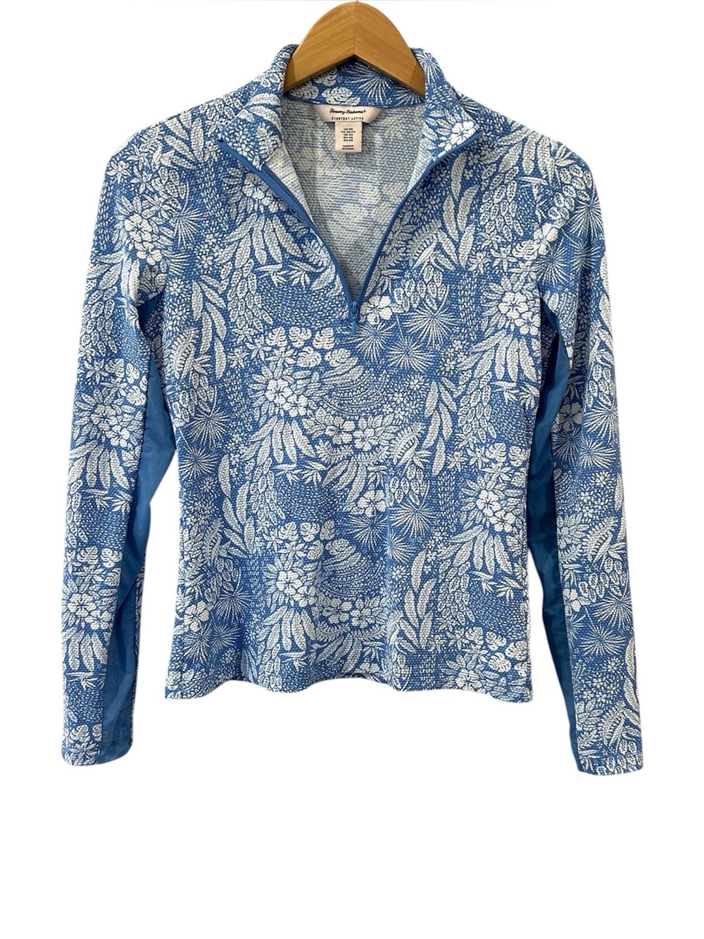 Tommy Bahama women’s Everyday Active Quarter Zip top XS blue white floral